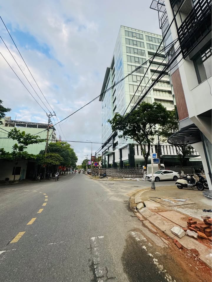 Nhà C4 75m2 Lý Thái Tông - Đà Nẵng, Gần Biển 400m, Giá 6.x Tỷ