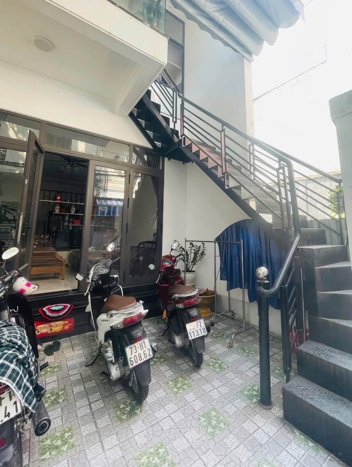 Nhà 2 Tầng Kiệt Nguyễn Huệ, Huế - 72.8m² - Vừa Ở Vừa Cho Thuê Dòng Tiền Tốt