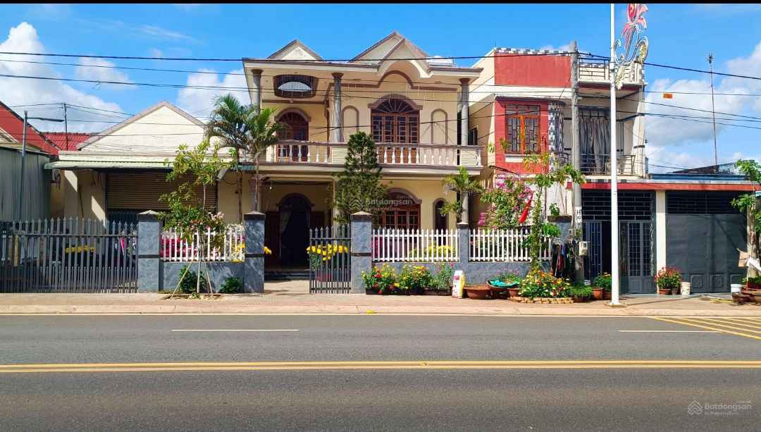 Nhà lầu đẹp Xã Bình Giã, Châu Đức - 570m² Thổ cư, Giá 9.2 Tỷ