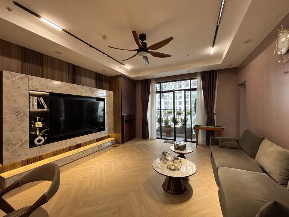 Căn hộ R3 Royal City 109m² - 2PN 2VS - Giá hơn 14 tỷ