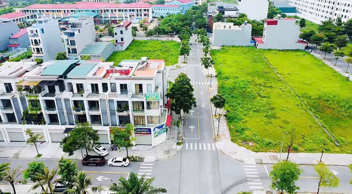 Đất Nền Từ Sơn 121.5m² Gần Sun Group 500ha - Sổ Hồng Sẵn Sàng