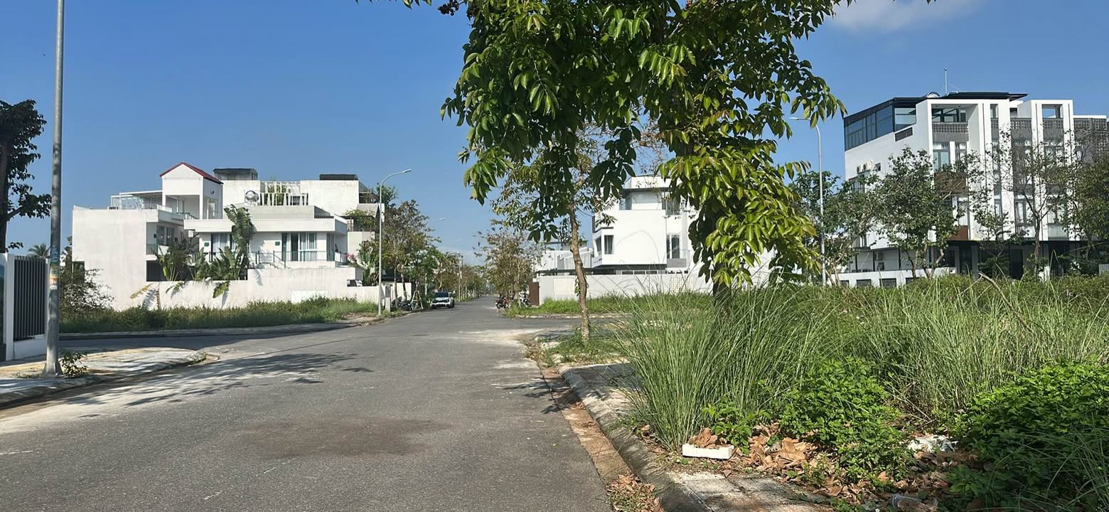 Biệt thự KĐT FPT Đà Nẵng - 210m² - Hơn 11 Tỷ - Lô Góc