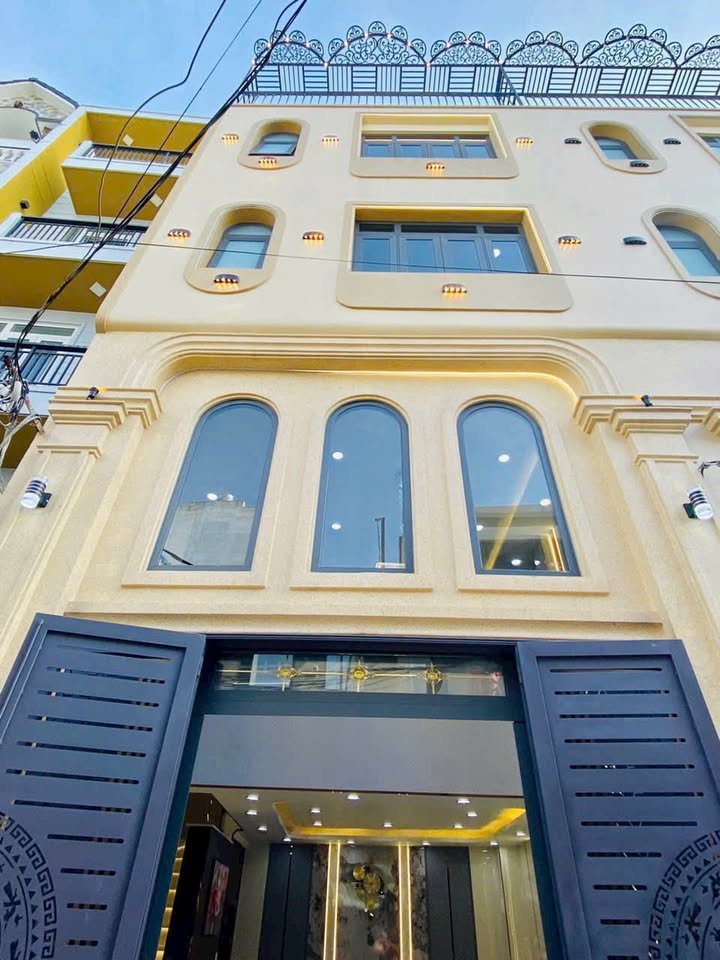 Nhà 5x7.2m Gò Vấp - 4 Tầng, Ô Tô Trong Nhà, Giá 6.6 Tỷ