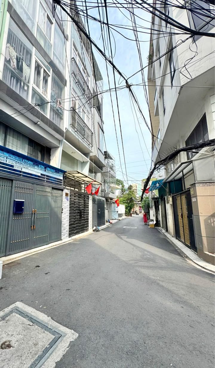 Nhà 5 Tầng Hẻm Xe Tải Thông, P5 Phú Nhuận - 46m² Giá 9.5 Tỷ