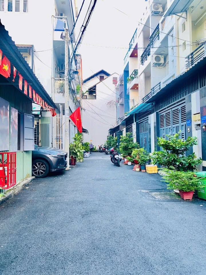 Nhà Gò Vấp 52m² - 4PN, 4 Tấm, Ô Tô Đậu Cửa - 6.55 Tỷ