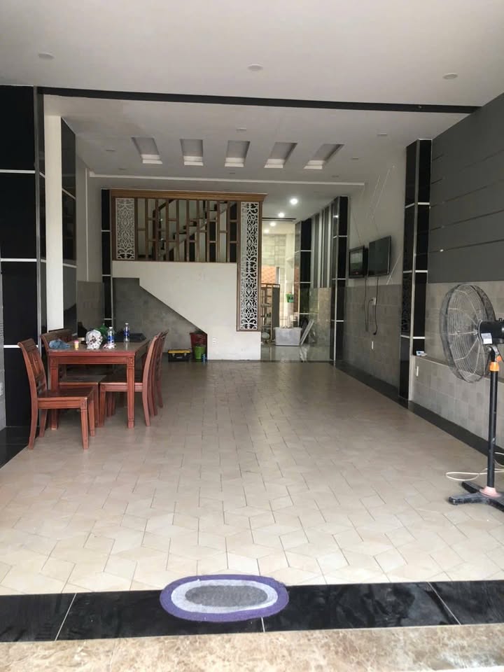 Nhà Mặt Tiền 5 Tầng KDC Phong Phú 4 - 100m² Kinh Doanh Đắc Lộc