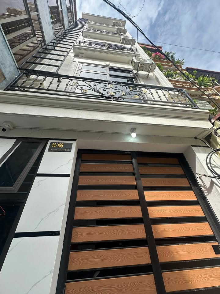 Tòa CHDV Mặt Phố Khương Đình 7 Tầng - Dòng Tiền 120 Triệu/Tháng