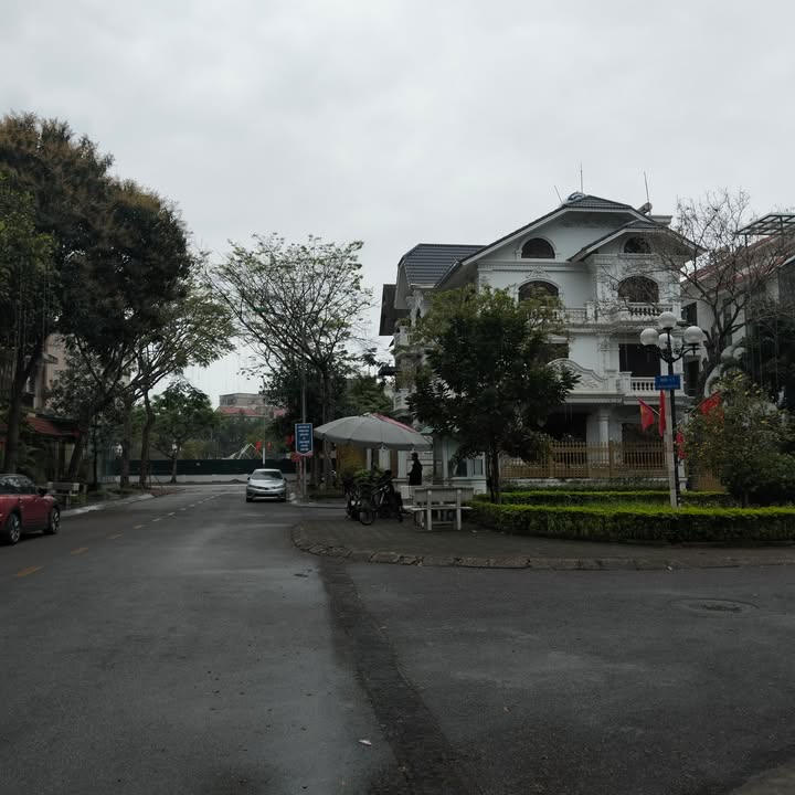 Biệt thự Mặt phố Hoàn Kiếm 800m² - 50-59 Tỷ - Hoàn thiện đẹp, Sẵn sàng ở ngay