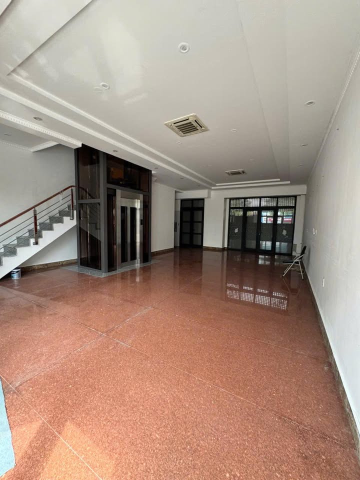 Shophouse Vinhomes Imperia Hải Phòng 105m² - Kinh doanh Đa ngành, Giá 50 Triệu/Tháng