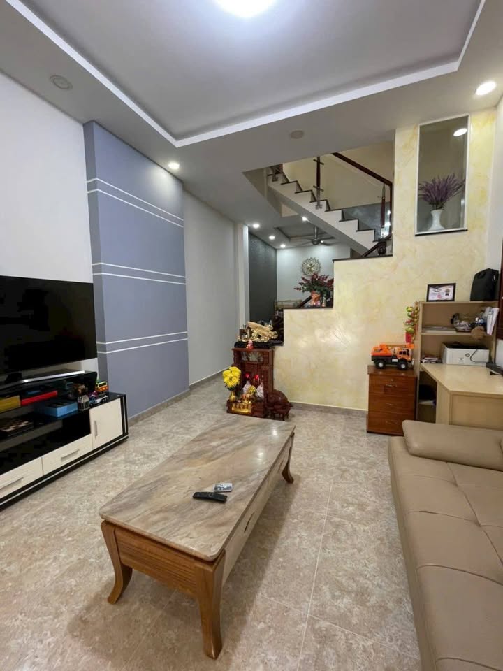 Nhà Hẻm Xe Hơi QL13, Thủ Đức - 64m², 3 Tầng, Giá 7.3 Tỷ TL