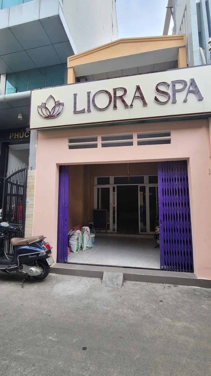 Mặt bằng kinh doanh Quận 4 - 88m² gần REE Tower, giá 15 triệu/tháng