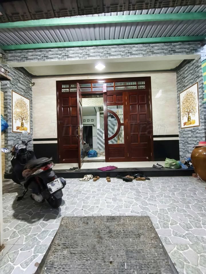 Nhà trệt lửng 120m² 3PN Hẻm CMT8, Cần Thơ - Giá 4.5 Triệu/Tháng