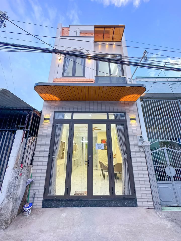 Nhà 2 Tầng Hẻm Xe Hơi 30m² - Full Nội Thất Cao Cấp, Hưng Thạnh, Cần Thơ