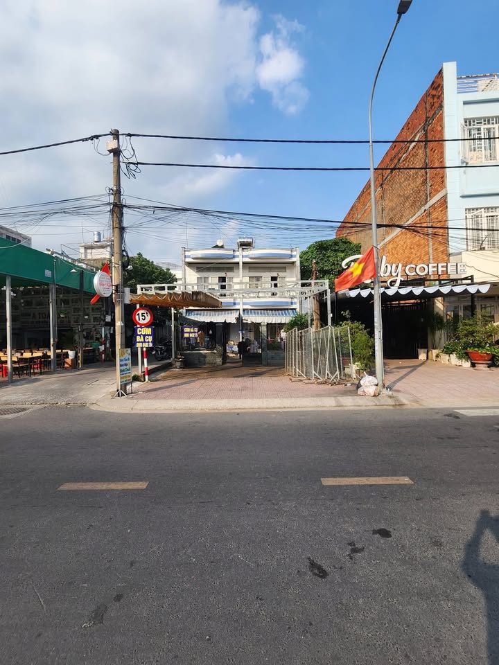 Nhà Góc 2 Mặt Tiền Cần Thơ - 216.1m² Giá 19 Tỷ, Vị Trí Vàng