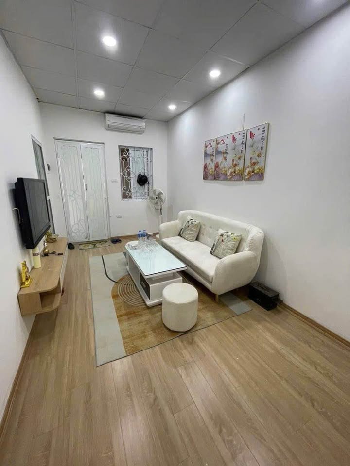 Cho thuê căn hộ 2PN, 60m² Hai Bà Trưng, Full nội thất - Giá 6 triệu/tháng