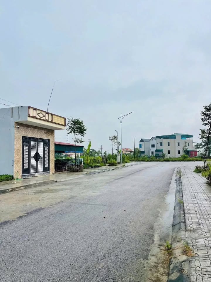 Đất Nền 300m² Sổ Đỏ Quảng Xương - Gần Khu Y Tế, Tiềm Năng Sinh Lời Cao