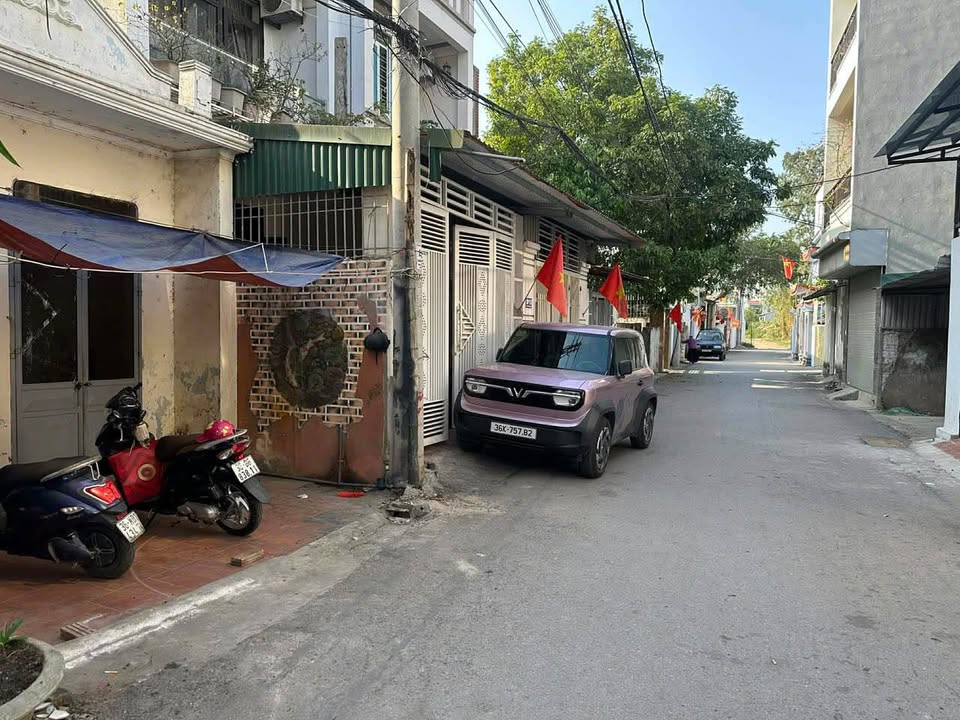 Bán đất thổ cư Đông Hương 76m² - Nở hậu, ô tô đỗ cửa, sẵn dòng tiền