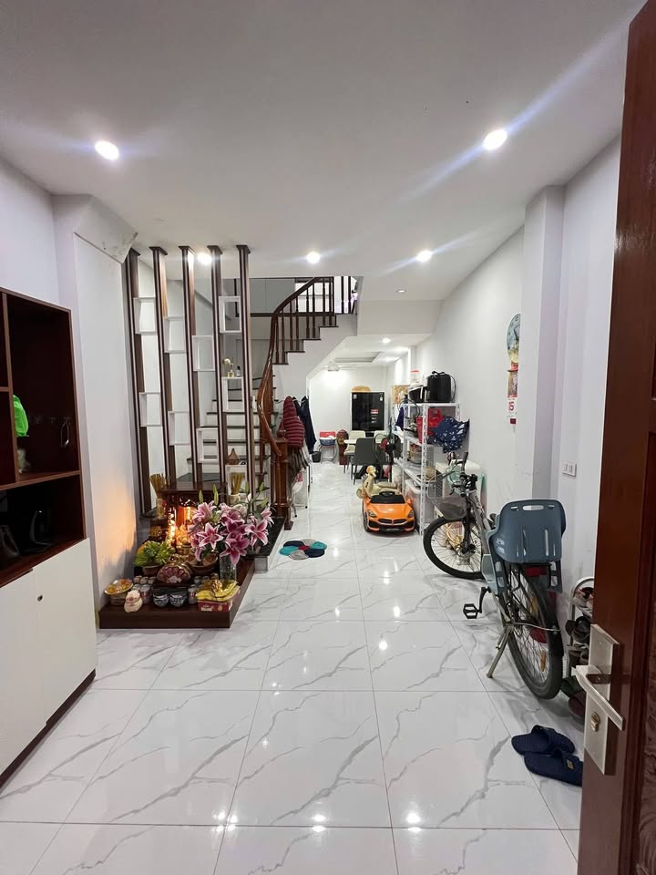Nhà Mặt Ngõ Di Trạch 33m² - 3 Ngủ Hiện Đại, Giá 6 Tỷ