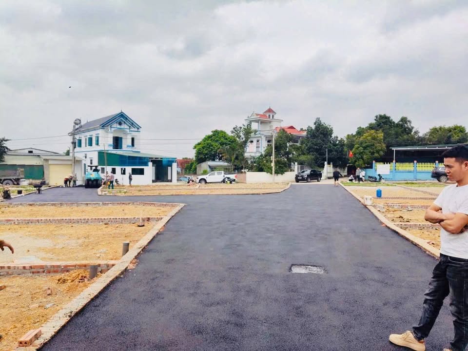 Bán Gấp Đất Vàng 122m² Xã Bất Bạt, Ba Vì - Sổ Đỏ Chính Chủ, Giá 1.4 Tỷ