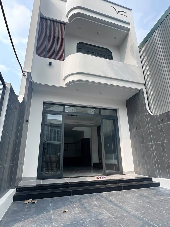 Nhà Mới KĐT Sao Mai, Long Xuyên 102m² - Sẵn Sàng Vào Ở Ngay!