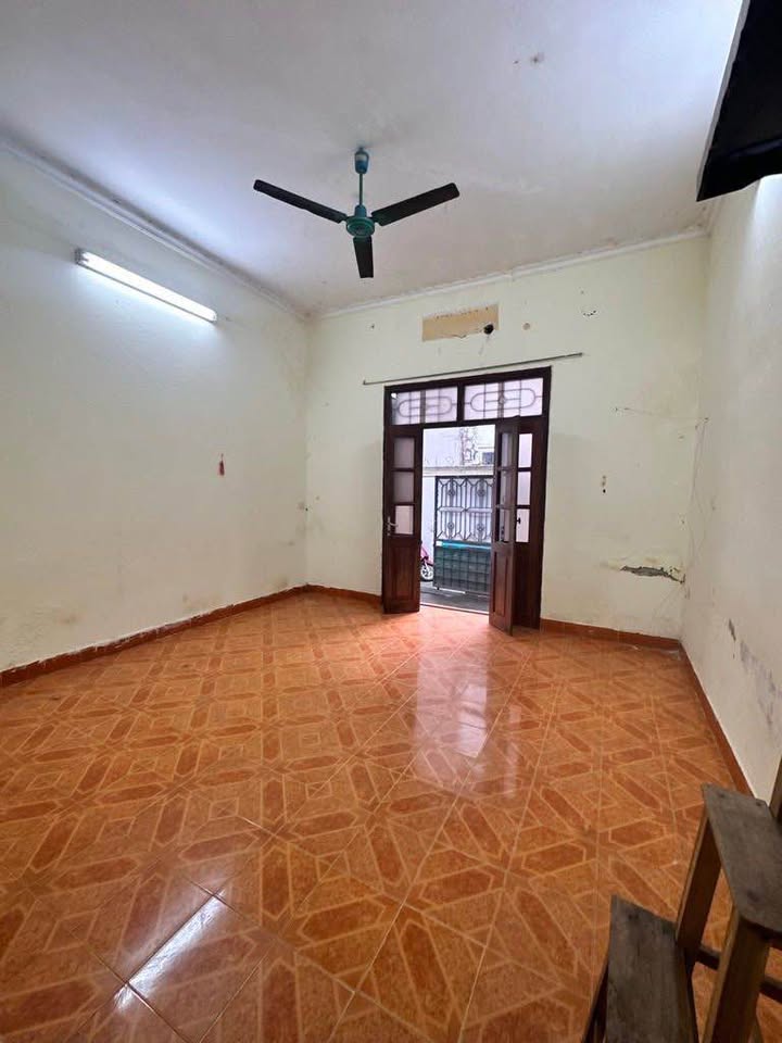 Bán đất tặng nhà 2 tầng 75m² Phố Gia Thụy, Long Biên - 12 tỷ