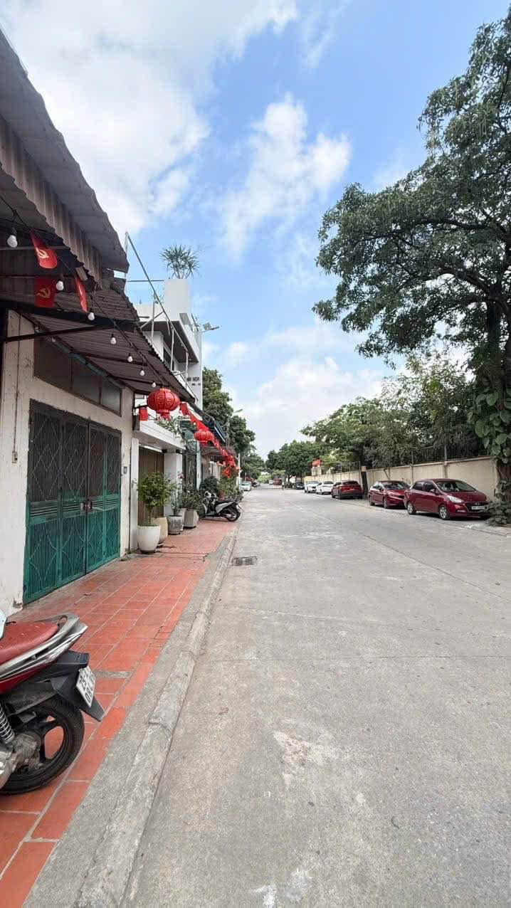 Nhà 105m² Ngọc Thụy, Long Biên - 5 Tầng, 2 Thoáng, View Quân Đội, Sẵn Sổ