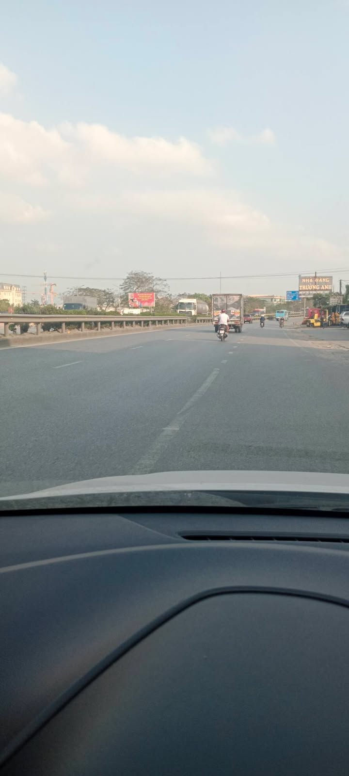 Nhà Mặt Phố Kinh Doanh Như Quỳnh, Long Biên - 104m² 11.3 Tỷ