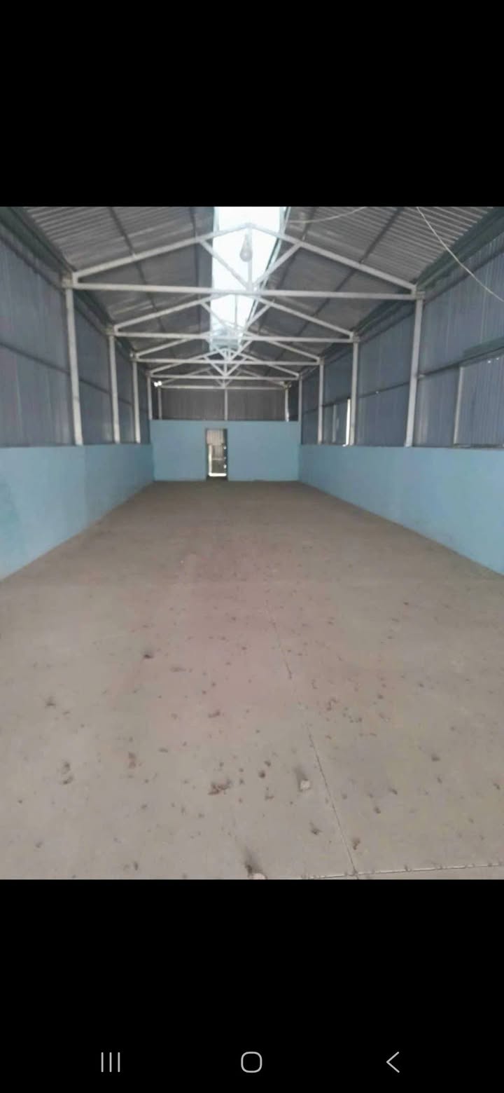 Bán Gấp Kho Xưởng 224m² Mặt Tiền Nhựa 8m, Tân Uyên, Bình Dương - Giá 2.8 Tỷ