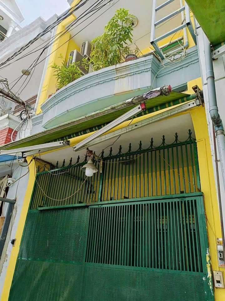 Nhà 2PN Gò Vấp 32m² Sát Công Viên Làng Hoa - Giá 4.3 Tỷ