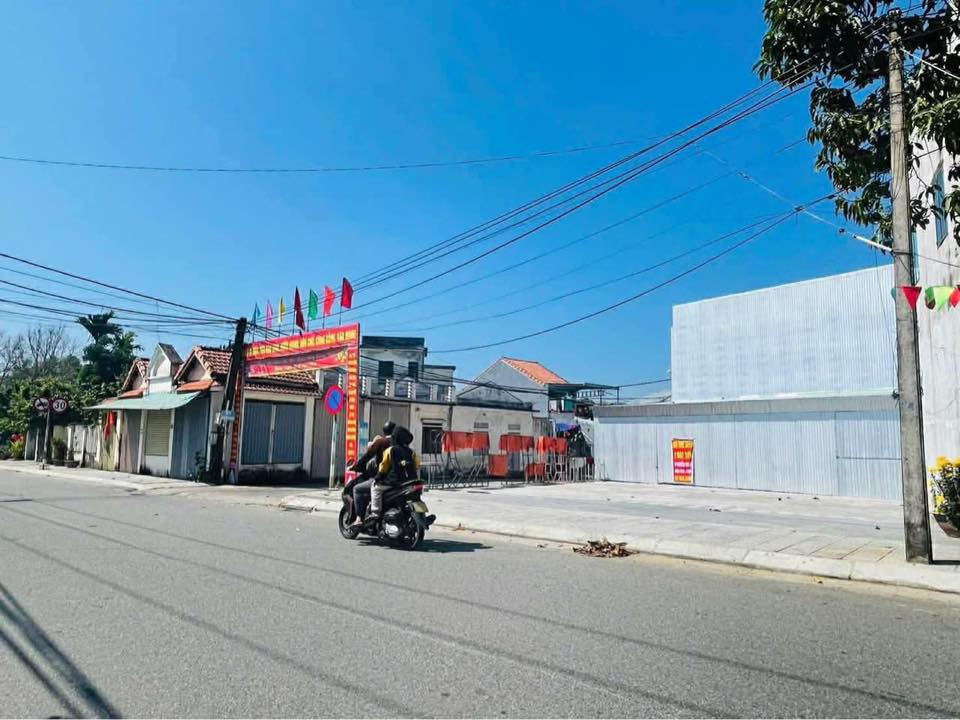 Kho Xưởng Lô Góc Mặt Tiền 250m² Đà Nẵng - Giá 15 Triệu/Tháng