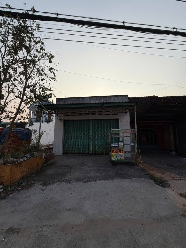 Bán Đất Mặt Tiền QL13, TP.HCM - 205m² Kinh Doanh & Ở Ngay