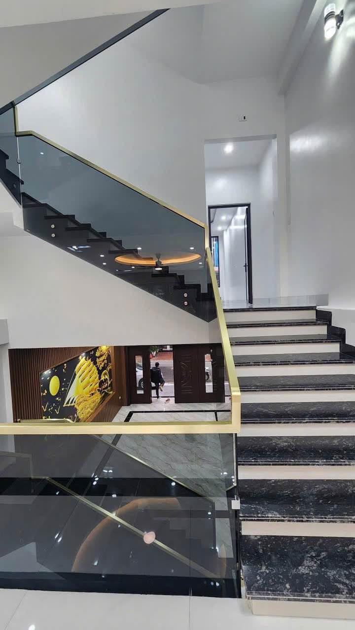 Nhà 3 Tầng Lê Thiết Hùng, Lào Cai - 77.5m² - Sổ Đỏ Chính Chủ