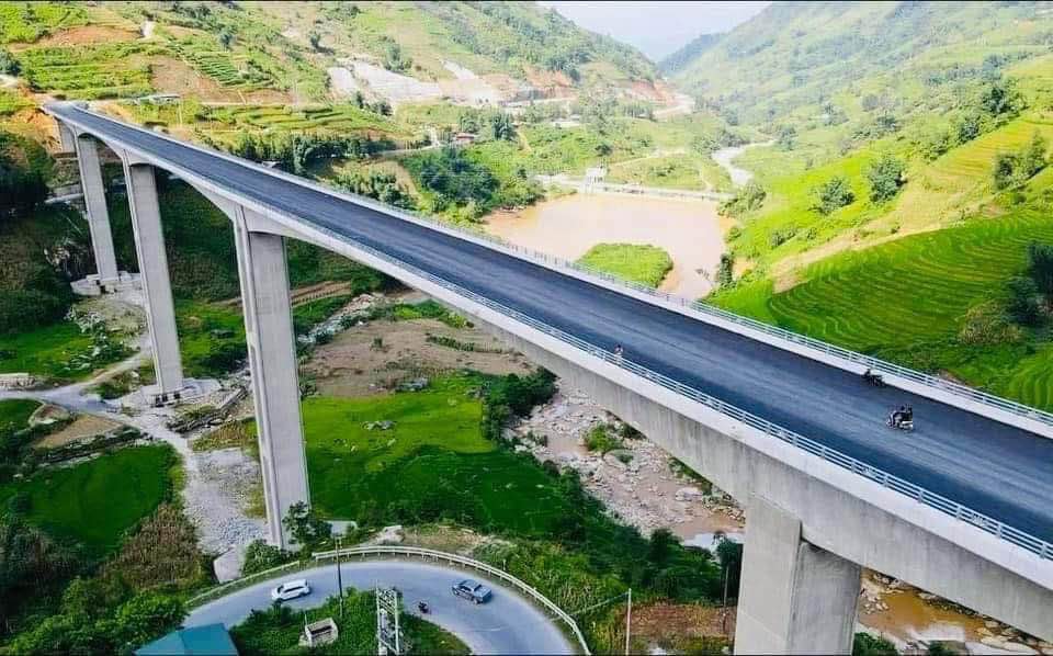 Đất Nền Sapa 1040m² - Vị Trí Vàng, Giá Hơn 1 Tỷ/m² - Tiềm Năng Sinh Lời Vượt Trội