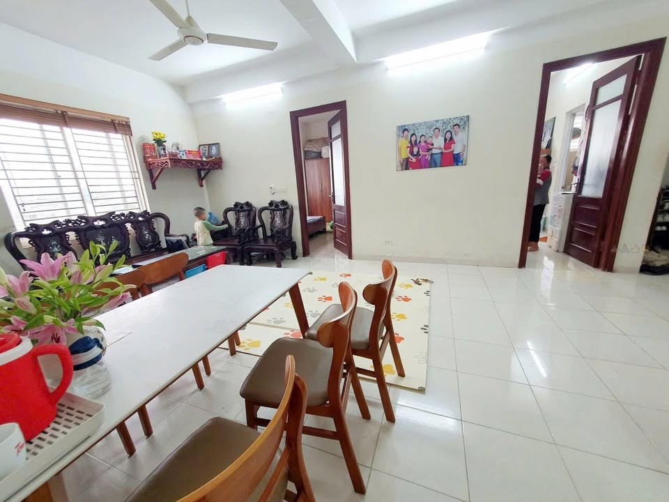 Chung cư CT1A Thành phố Giao lưu 77m² - Căn góc 3 mặt thoáng, 2.8 tỷ