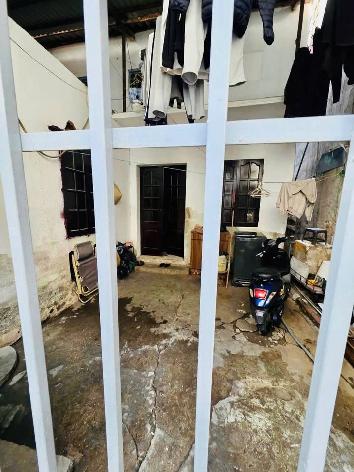 Bán Nhà Tân Ấp - Ba Đình 74m² - Sổ Đỏ Chính Chủ - Giá 11.2 Tỷ