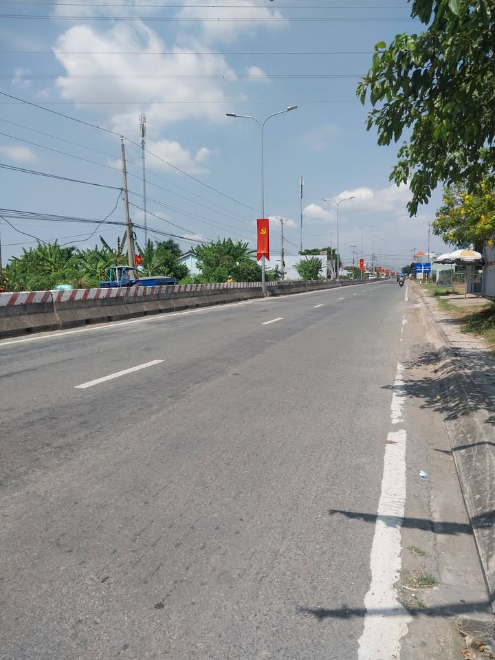 Đất thổ mặt tiền 830, Cần Đước - 171m² giá 1.97 tỷ, kinh doanh tốt