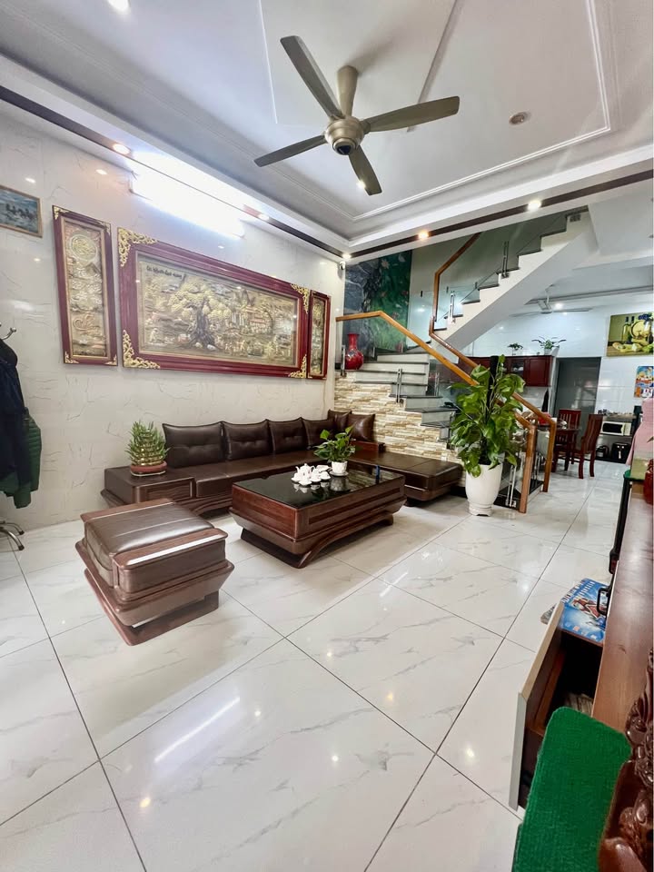 Nhà 65m² Cát Bi, 3PN, 3 Tầng - Giá 2.5 Tỷ, Sổ Hợp Đồng