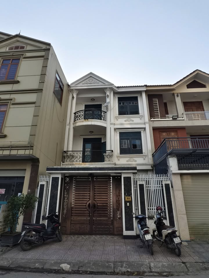 Nhà 3 Tầng Cho Thuê 126m²/sàn - Lối 2 Mai Hắc Đế, TP Vinh