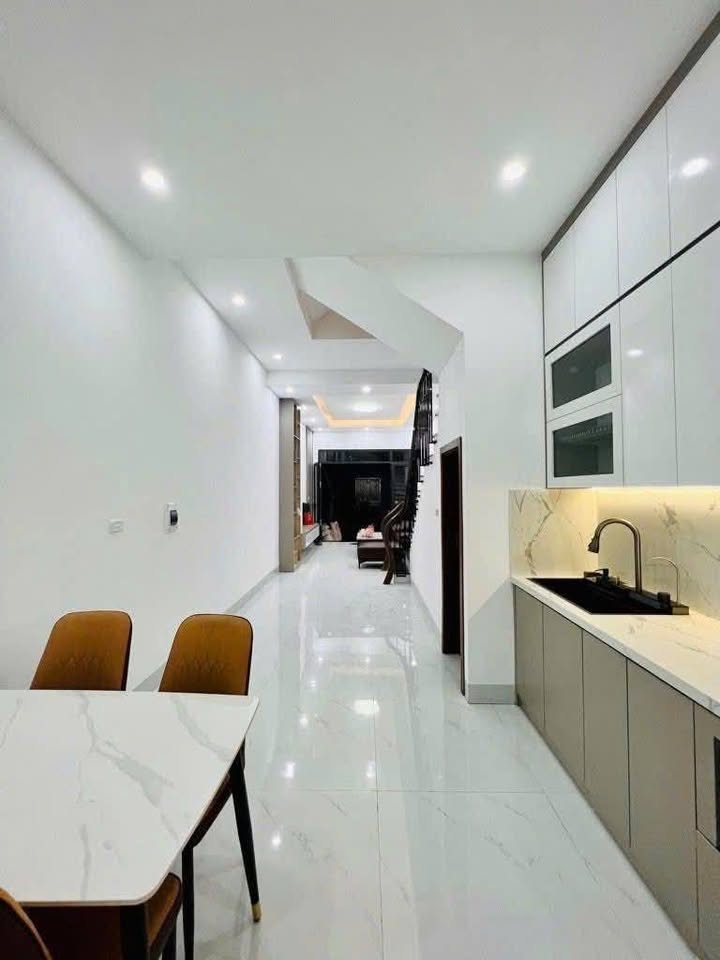 Nhà 50m² Cầu Tó, Kim Giang - 2 Tầng, Ô Tô Đỗ Cửa, Giá 1.8 Tỷ