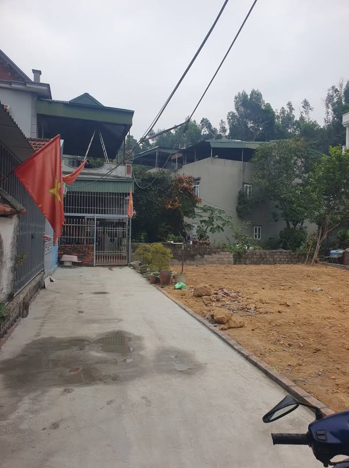 Bán Đất Góc Đường Cao Thắng, Móng Cái - 62m² - Giá 1.4 Tỷ