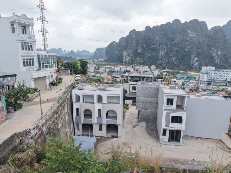 Bán Nhà Hà Tu Hạ Long 45m² - 3 Tầng, Sổ Đỏ Riêng, Giá Tốt