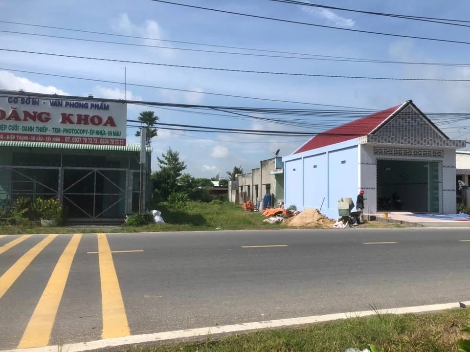 Nhà Mặt Tiền Kinh Doanh Hòa Thành, Tây Ninh - 210m² Sẵn Sàng Mở Bán