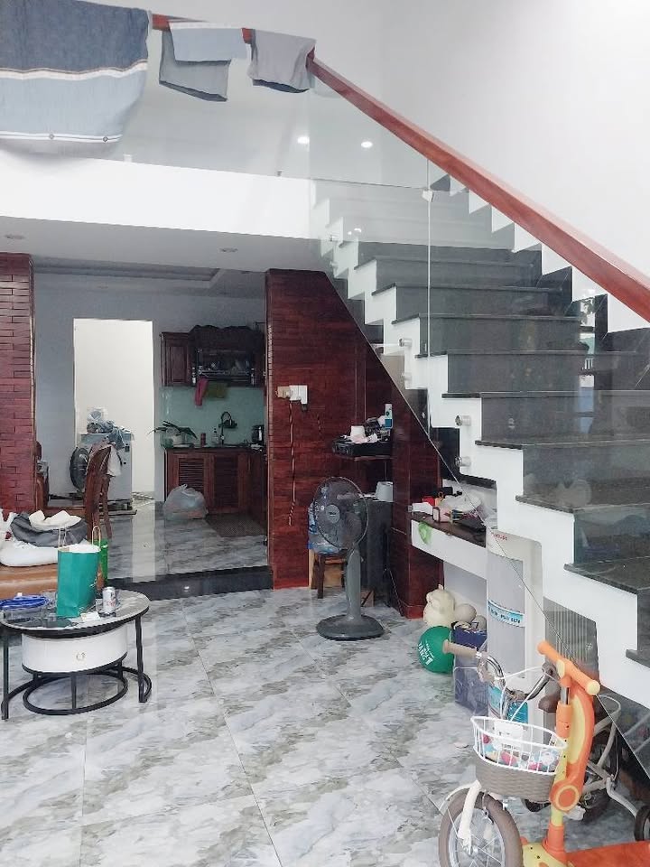 Cho thuê nhà mặt tiền Nguyễn Hữu Thấu, BMT - 90m², Full nội thất, Kinh doanh tốt