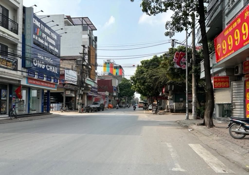 Nhà 3 Tầng 45m² Đông Anh 4.x Tỷ - Ô Tô Vào Nhà, 7PN