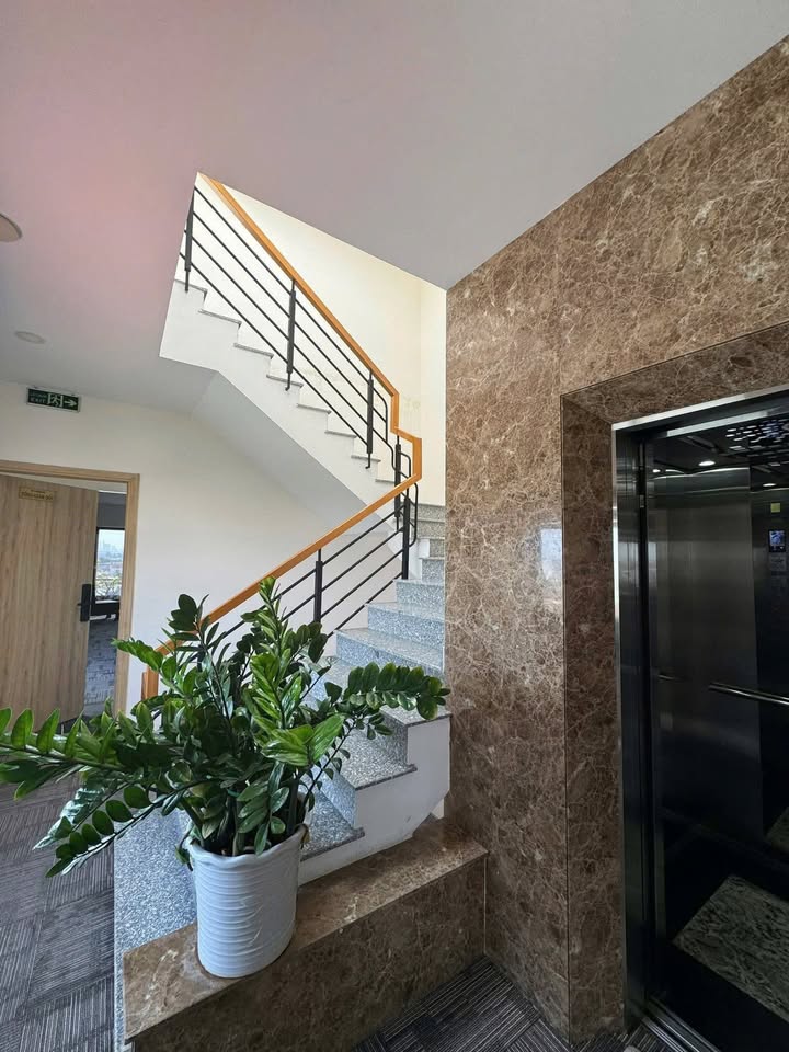 Văn phòng 7 tầng đường Yên Thế, Cẩm Lệ - 70 Triệu/tháng, View Công Viên