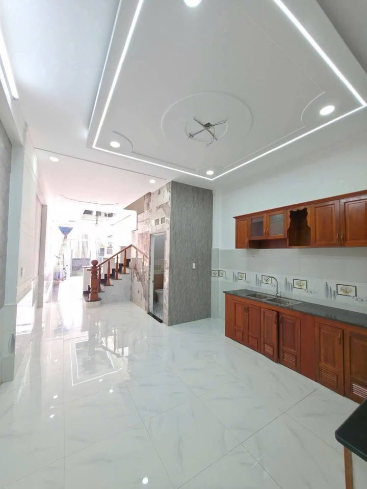 Nhà 228m² Đường DT743C, Dĩ An - Full Nội Thất, Sẵn Sàng Ở Ngay