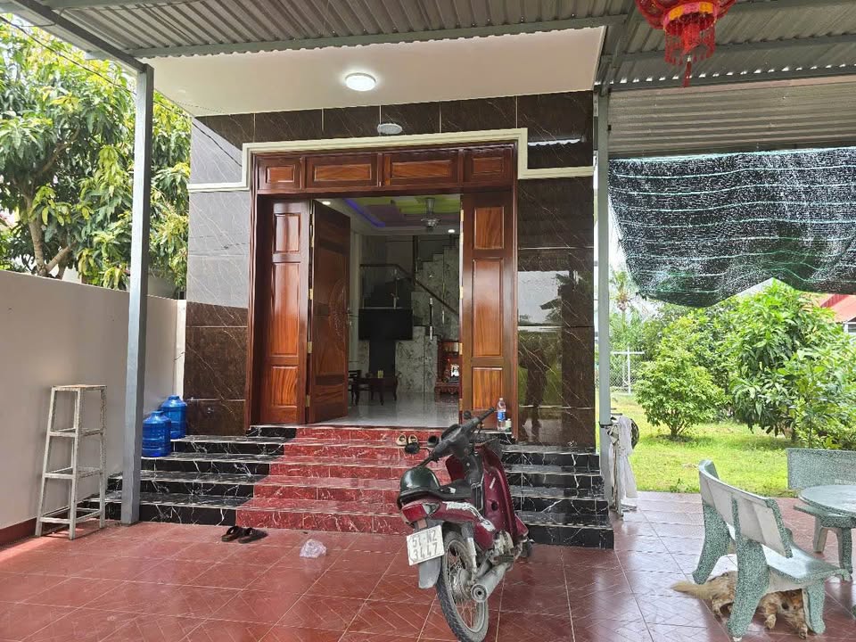 Nhà Vườn 330m² Sổ Hồng Riêng, Giá Tốt Cần Đước - Chỉ 1.87 Tỷ