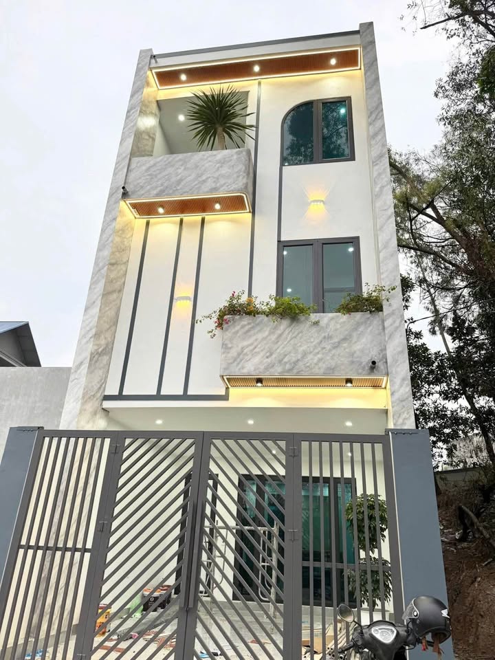 Nhà 3 Tầng 72m² Tân Lập, Thái Nguyên - Giá 2.x Tỷ, Gara Ô Tô