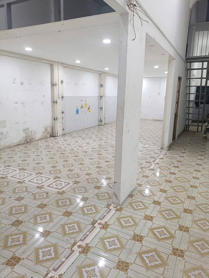 Cho thuê Nhà Mặt Tiền Tiền Lân 15, Hóc Môn - Kinh doanh sầm uất 11tr/tháng