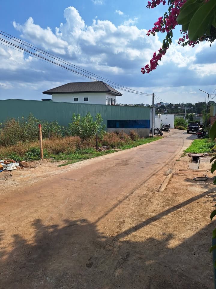 Đất 2 Mặt Tiền Hẻm 125 Hoàng Sa, Pleiku - 240m² Sổ Hồng Full Thổ Cư